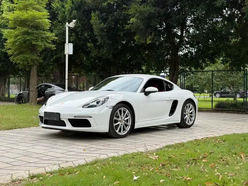 Porsche 718 Cayman 2018 2.0T — миниатюра 1
