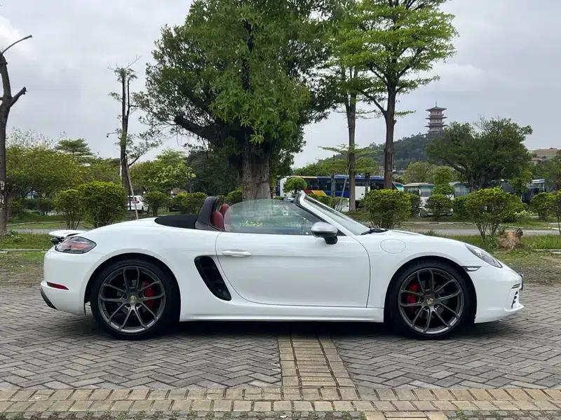 2018 Porsche 718 Boxster 2.0T — миниатюра 14