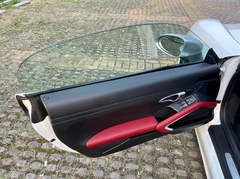 2018 Porsche 718 Boxster 2.0T — миниатюра 20
