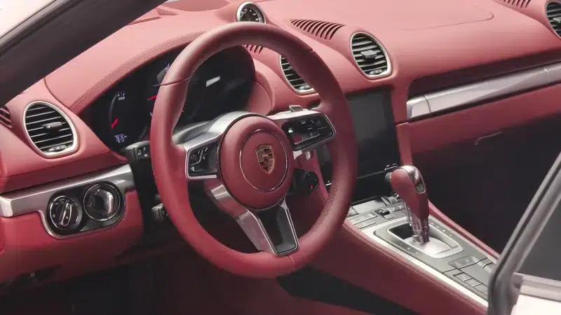 2025 Porsche 718 2.0T Automatic Rear-Wheel Drive 2-Seater Factory Custom Edition — миниатюра 12