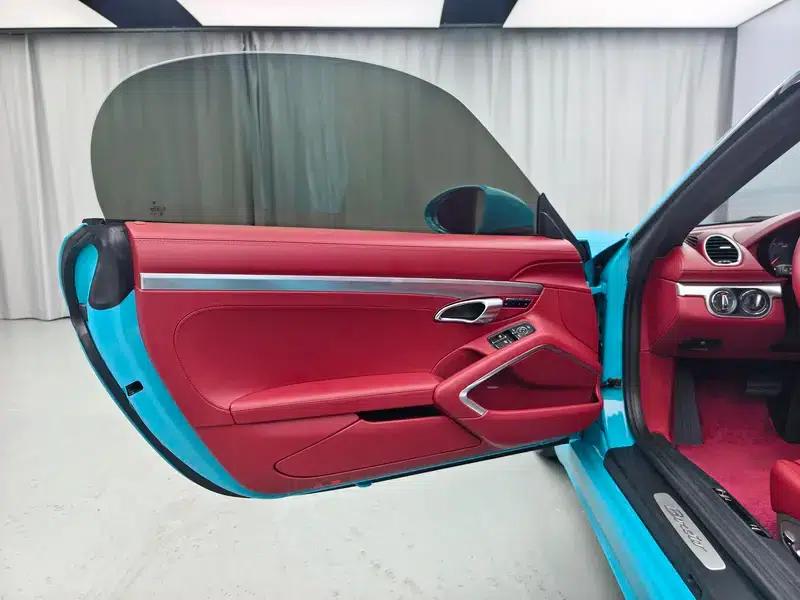 2020 Porsche 718 Boxster 2.0T — миниатюра 17