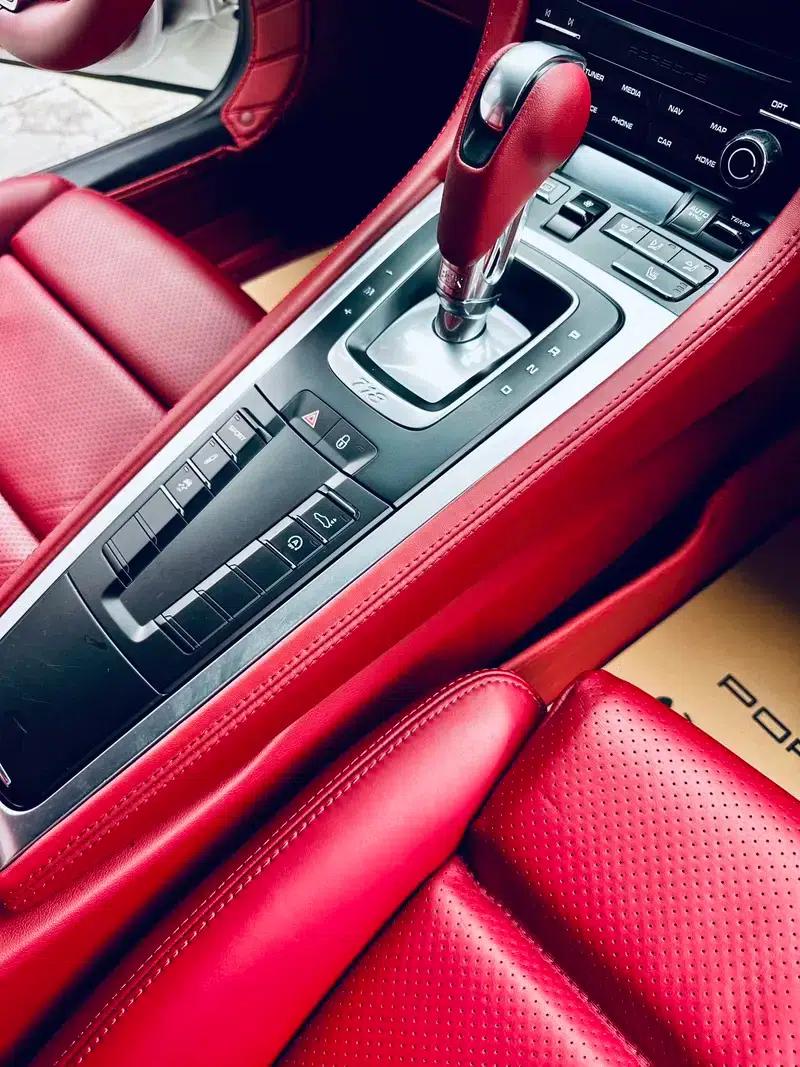 Porsche 718 Cayman 2016 2.0T — миниатюра 11