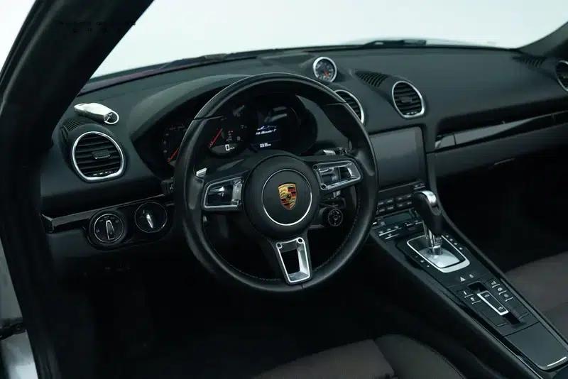 2019 Porsche 718 Boxster T — миниатюра 8