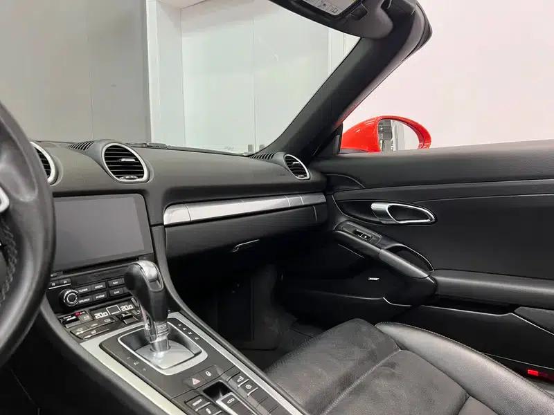 2016 Porsche 718 Boxster 2.0T — миниатюра 6