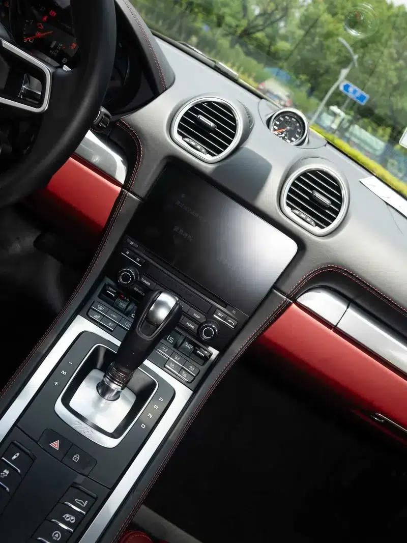 Porsche 718 Cayman 2020 2.0T — миниатюра 8