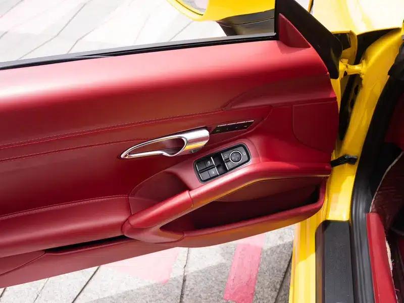 2016 Porsche 718 Boxster 2.0T — миниатюра 17