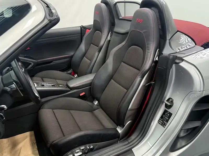 2019 Porsche 718 Boxster T — миниатюра 15