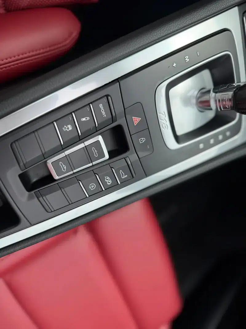 2018 Porsche 718 Boxster 2.0T — миниатюра 7