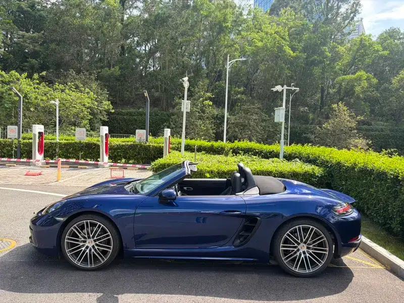 2020 Porsche 718 Boxster 2.0T — миниатюра 3