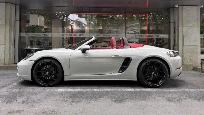 2023 Porsche 718 Boxster Style Edition 2.0T — миниатюра 3
