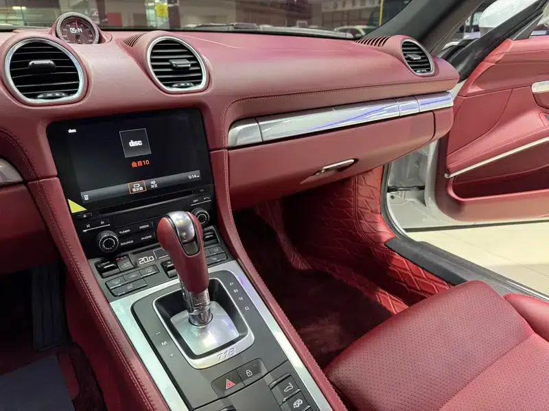 Porsche 718 Cayman 2018 2.0T — миниатюра 11