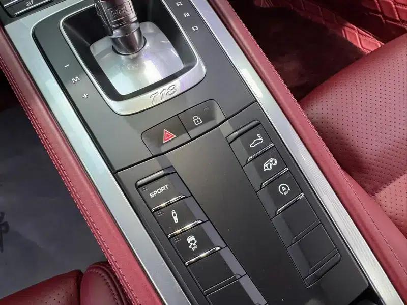 Porsche 718 Cayman 2018 2.0T — миниатюра 8
