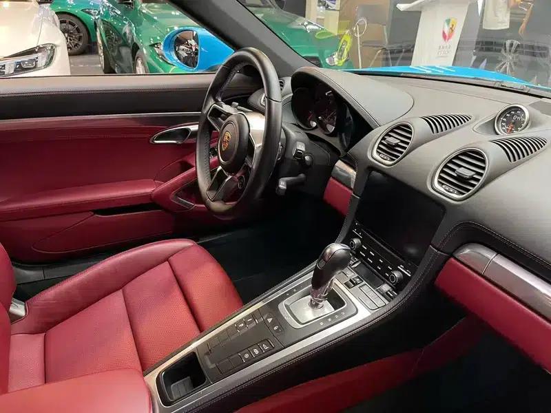 Porsche 718 Cayman 2018 2.0T — миниатюра 14