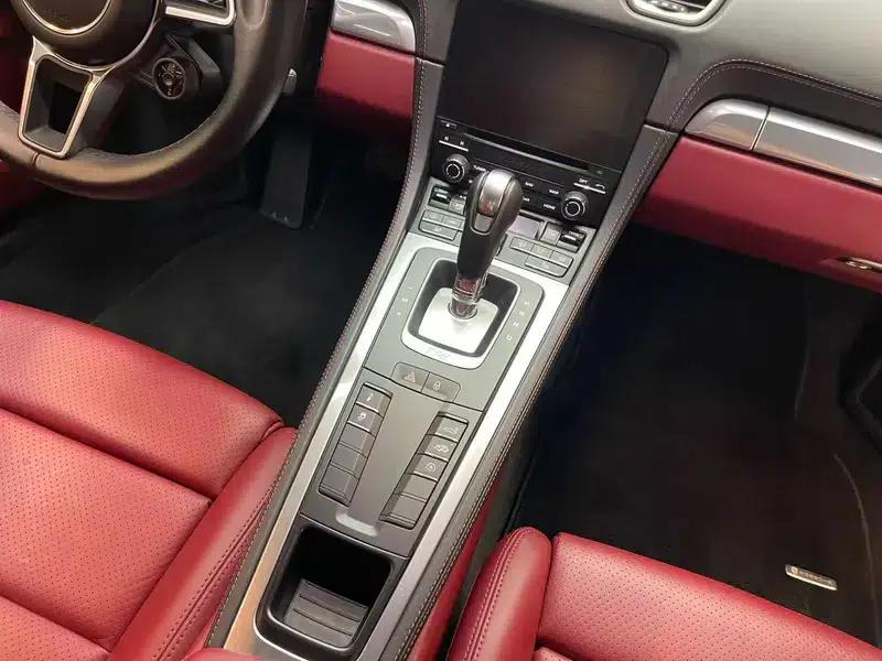 Porsche 718 Cayman 2018 2.0T — миниатюра 9