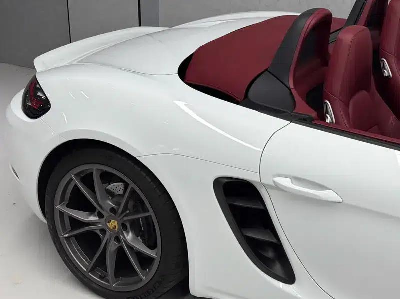 2022 Porsche 718 Boxster 2.0T — миниатюра 15