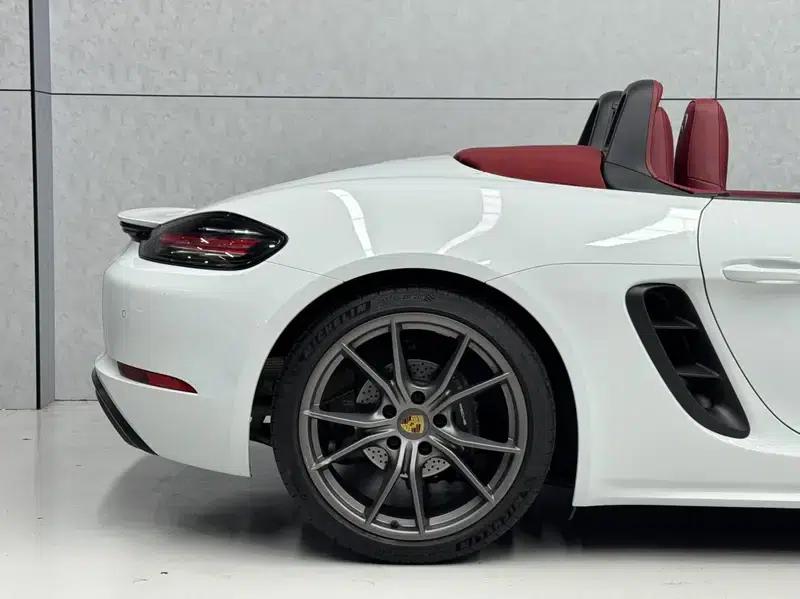 2022 Porsche 718 Boxster 2.0T — миниатюра 18