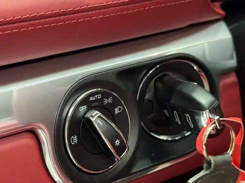 2022 Porsche 718 Boxster 2.0T — миниатюра 28
