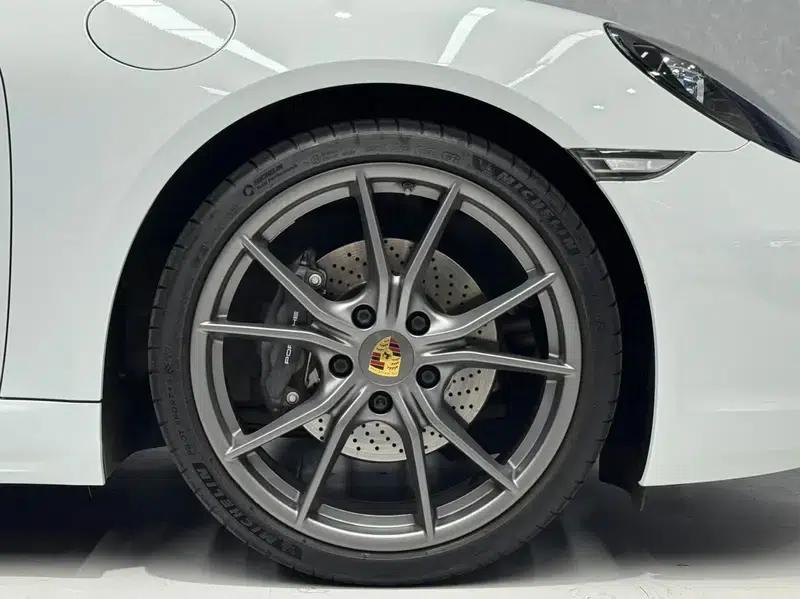 2022 Porsche 718 Boxster 2.0T — миниатюра 9