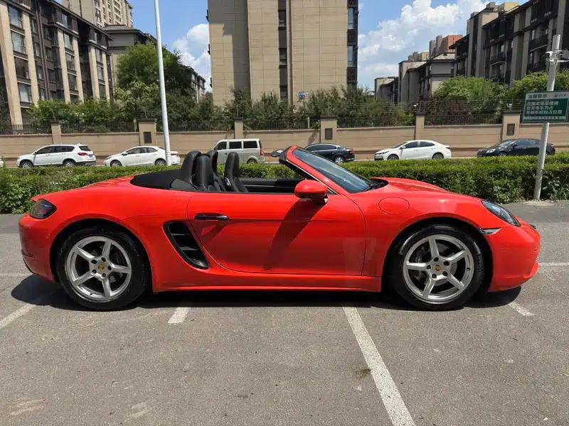 2016 Porsche 718 Boxster 2.0T — миниатюра 7