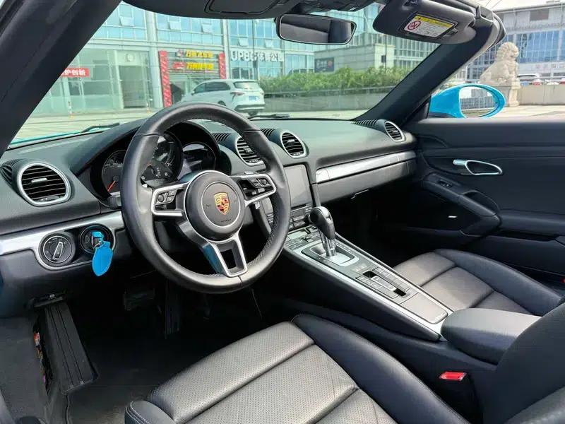 2016 Porsche 718 Boxster 2.0T — миниатюра 8