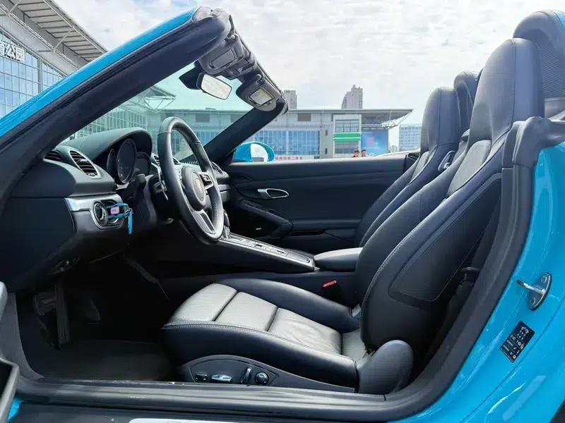 2016 Porsche 718 Boxster 2.0T — миниатюра 9
