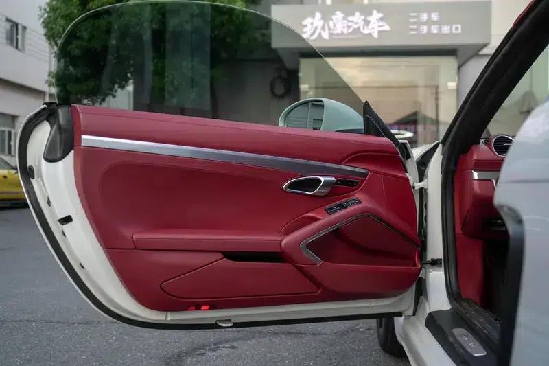 2020 Porsche 718 Boxster 2.0T — миниатюра 16