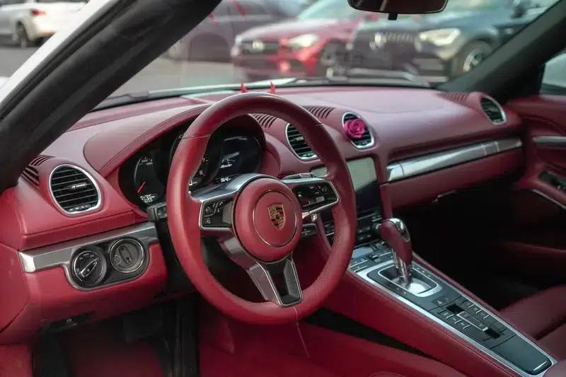 2020 Porsche 718 Boxster 2.0T — миниатюра 10