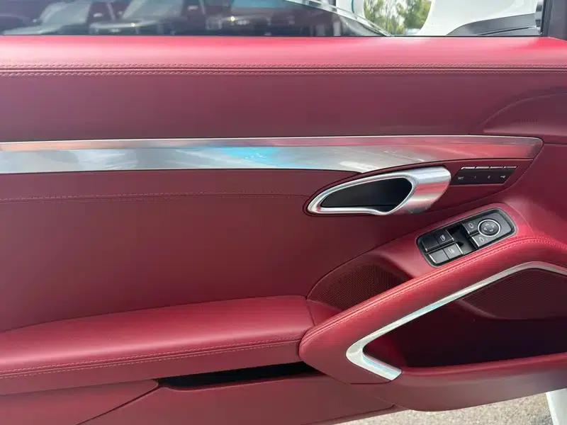2018 Porsche 718 Boxster 2.0T — миниатюра 15