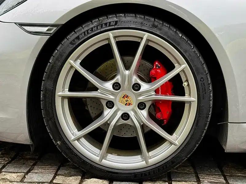 2018 Porsche 718 Boxster 2.0T — миниатюра 11