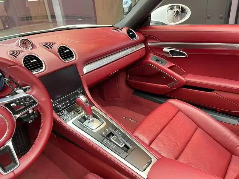 2016 Porsche 718 Boxster 2.0T — миниатюра 15