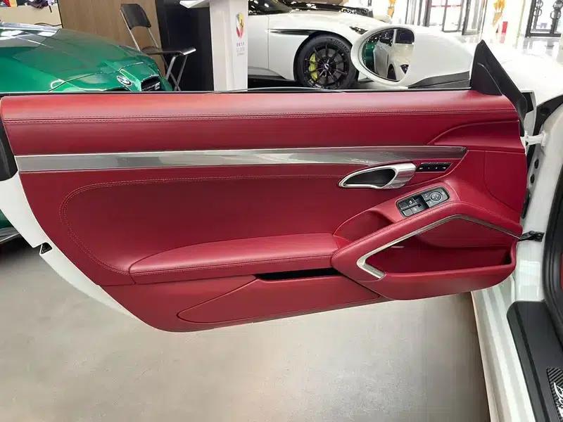 2016 Porsche 718 Boxster 2.0T — миниатюра 16