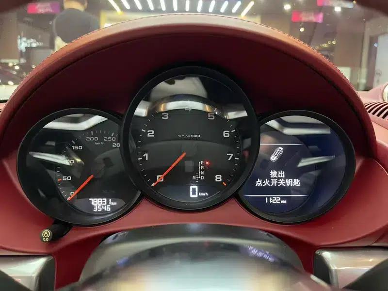 2016 Porsche 718 Boxster 2.0T — миниатюра 10