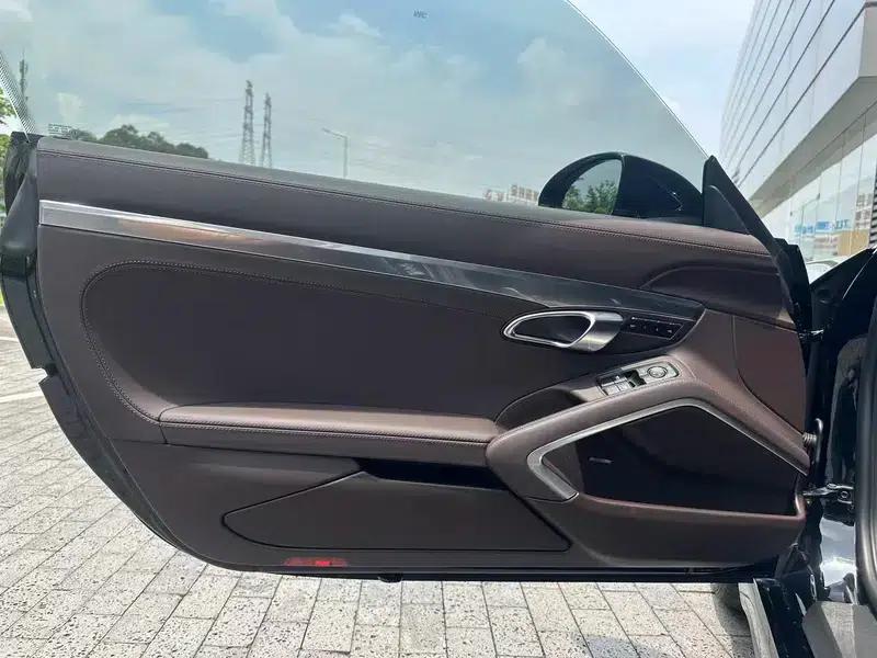 Porsche 718 Cayman 2023 2.0T — миниатюра 21