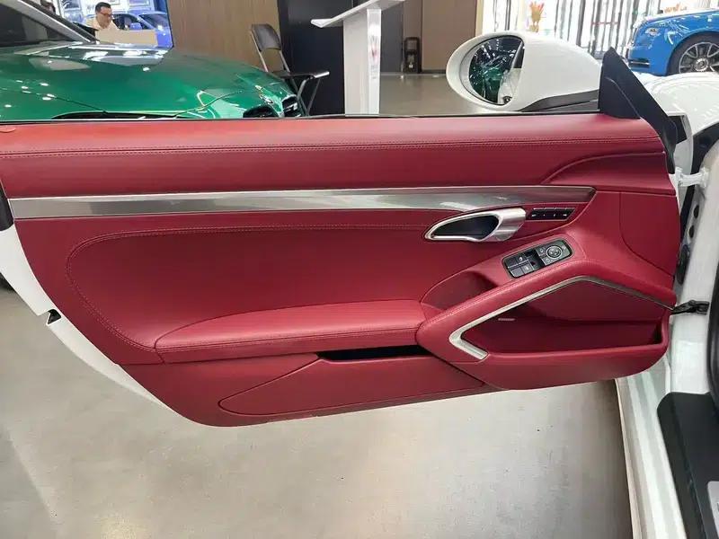 2020 Porsche 718 Boxster 2.0T — миниатюра 16