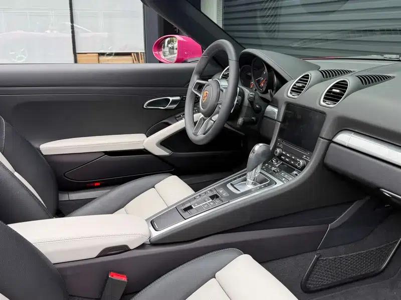 2023 Porsche 718 Boxster 2.0T — миниатюра 17