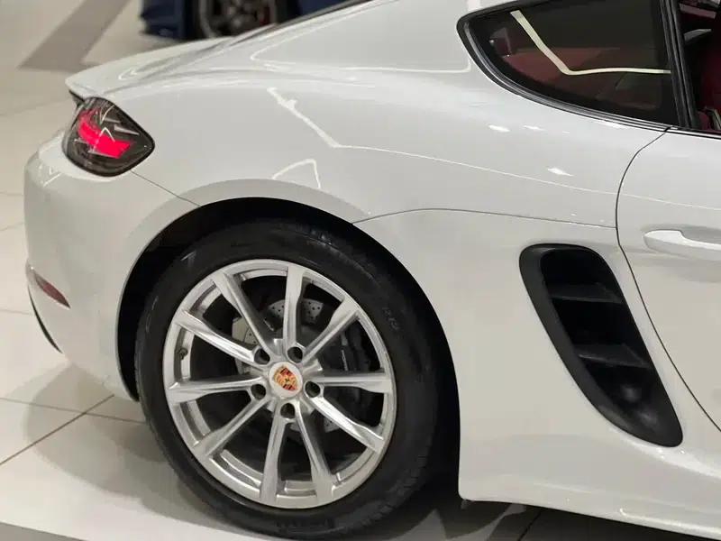 Porsche 718 Cayman 2016 2.0T — миниатюра 9