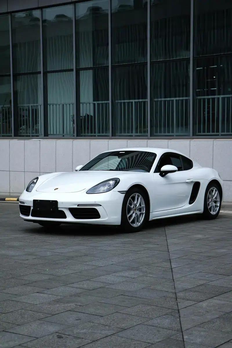 Porsche 718 Cayman 2018 2.0T — миниатюра 1