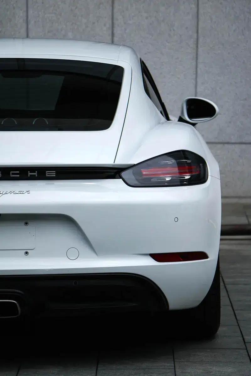Porsche 718 Cayman 2018 2.0T — миниатюра 11