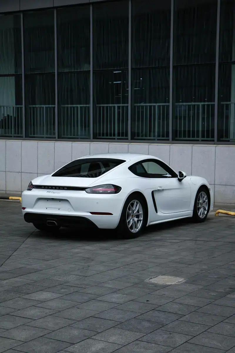 Porsche 718 Cayman 2018 2.0T — миниатюра 13
