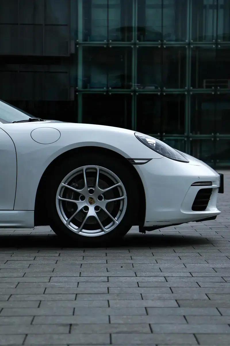 Porsche 718 Cayman 2018 2.0T — миниатюра 9
