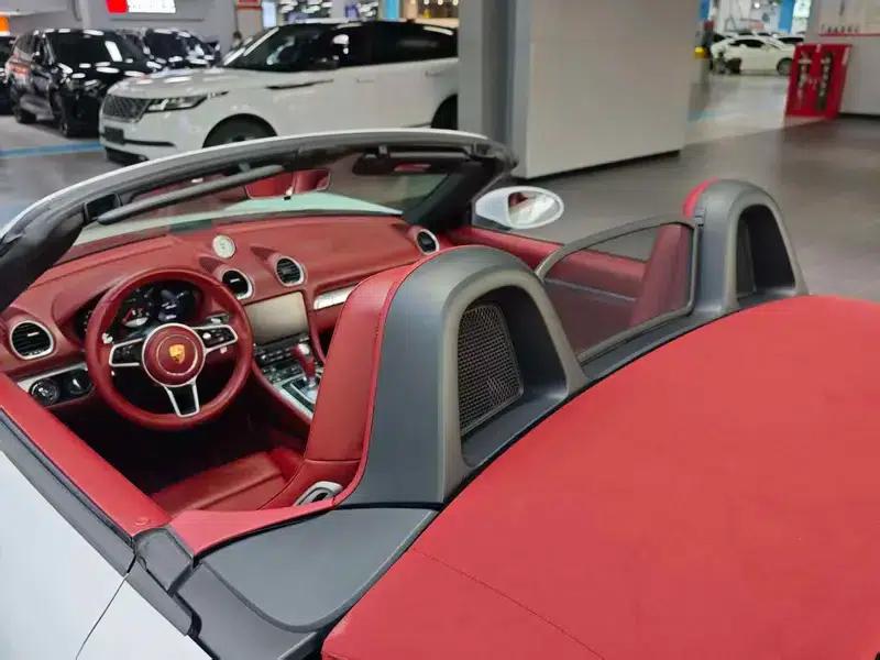 2016 Porsche 718 Boxster 2.0T — миниатюра 9