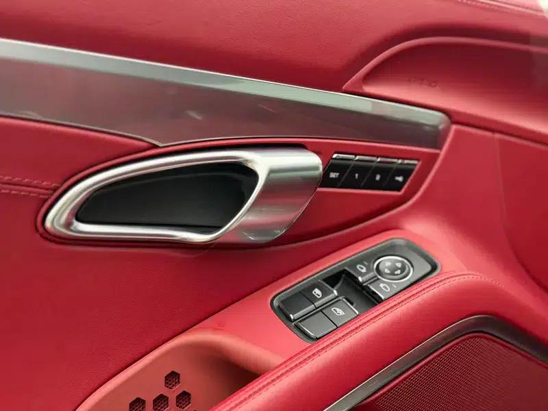 Porsche 718 Cayman 2020 2.0T — миниатюра 16