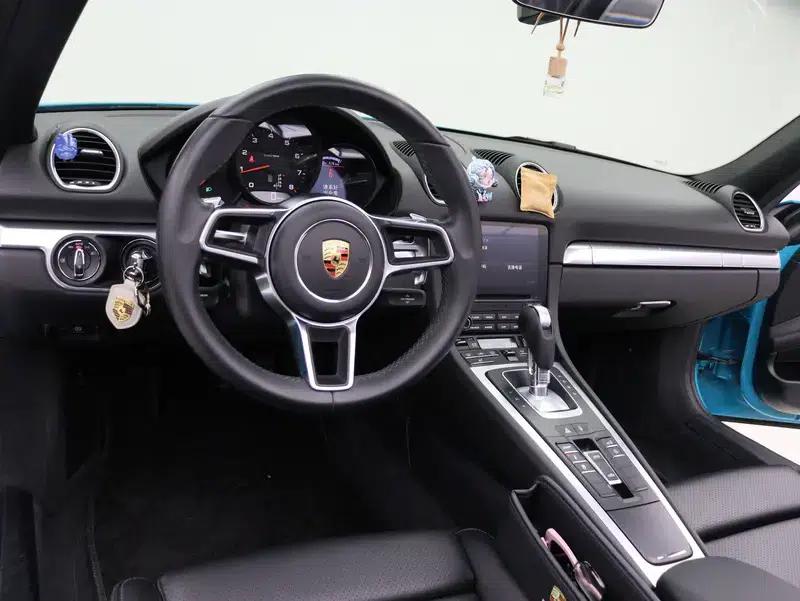 2016 Porsche 718 Boxster 2.0T — миниатюра 16
