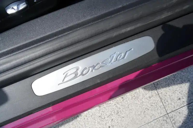 2023 Porsche 718 Boxster 2.0T — миниатюра 11