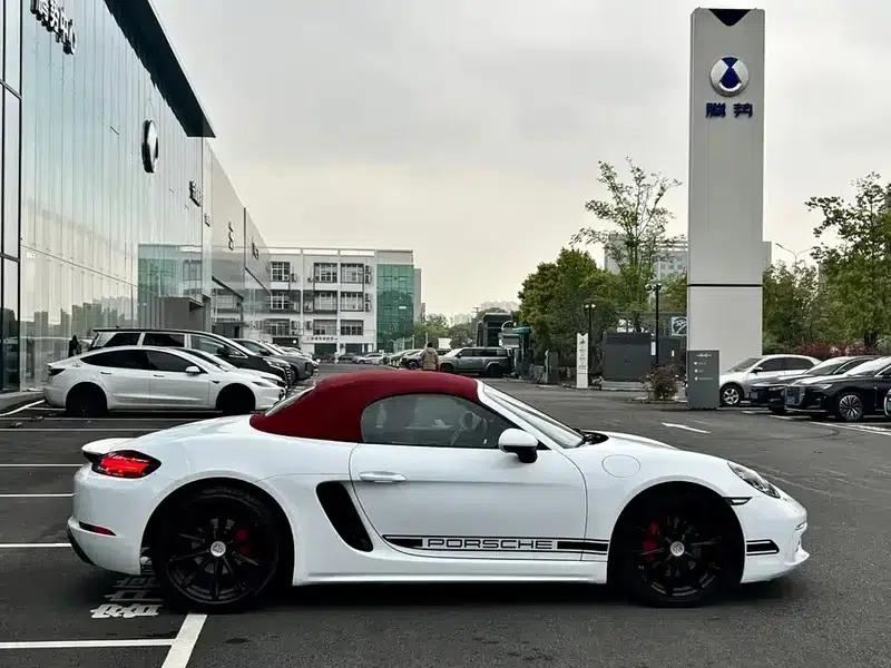 2018 Porsche 718 Boxster 2.0T — миниатюра 8