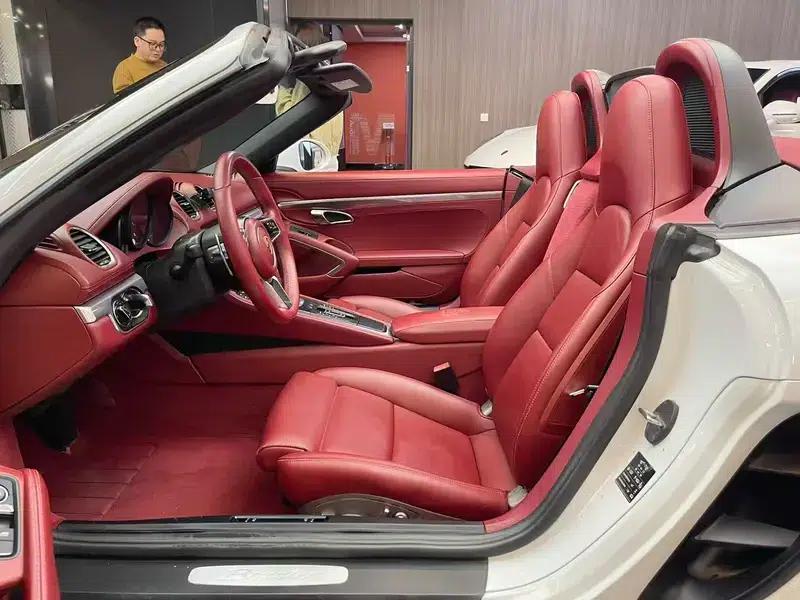 2016 Porsche 718 Boxster 2.0T — миниатюра 14