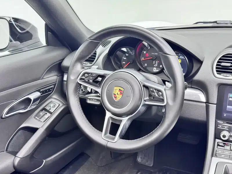 2018 Porsche 718 Boxster 2.0T — миниатюра 16