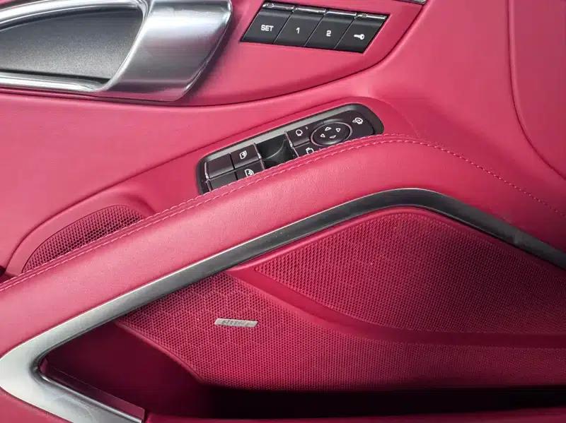 2020 Porsche 718 Boxster 2.0T — миниатюра 10