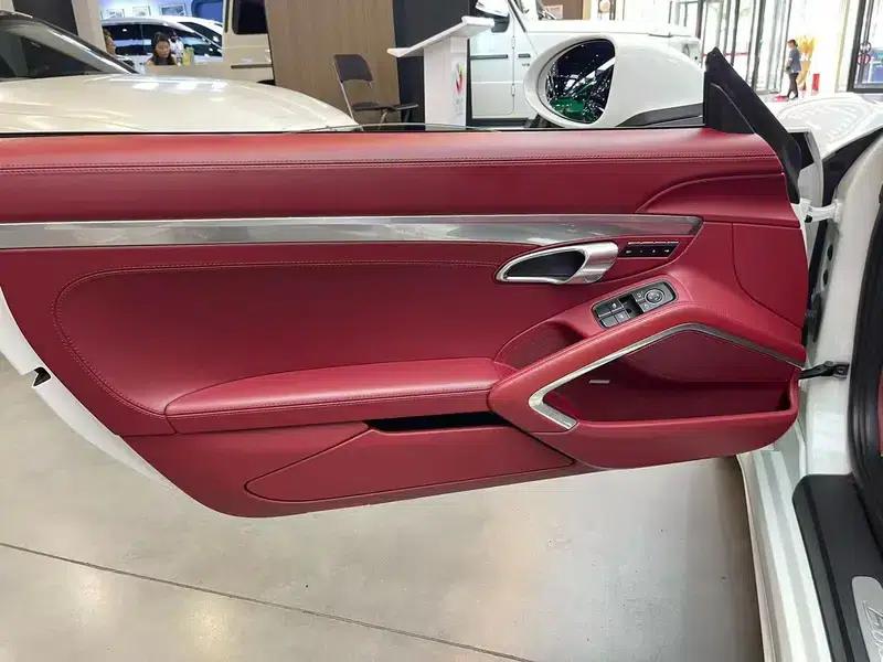 2018 Porsche 718 Boxster 2.0T — миниатюра 5
