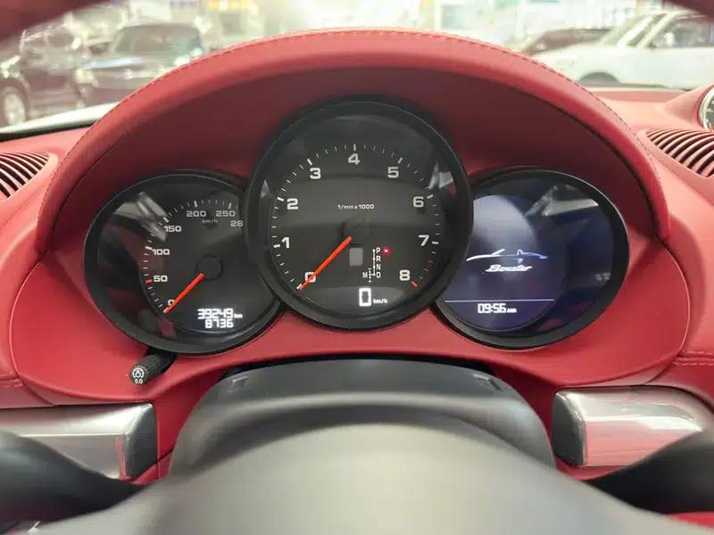 2023 Porsche 718 Boxster 2.0T — миниатюра 16